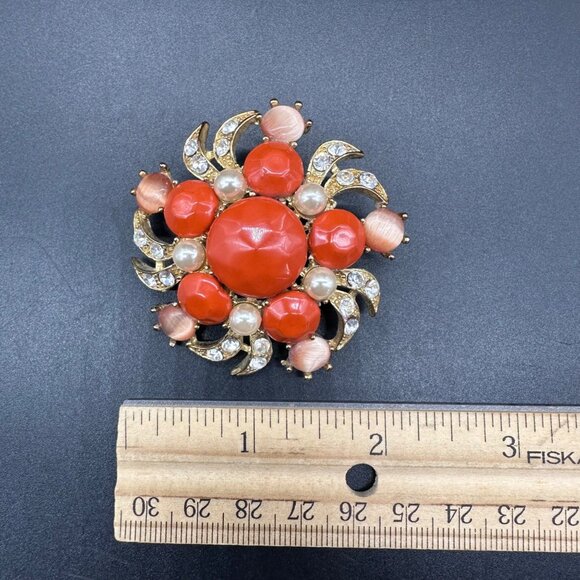Vintage Brooch Pin Orange Clear Rhinestones Faux Tone Gold Tone Star Burst Swirl - Picture 8 of 8